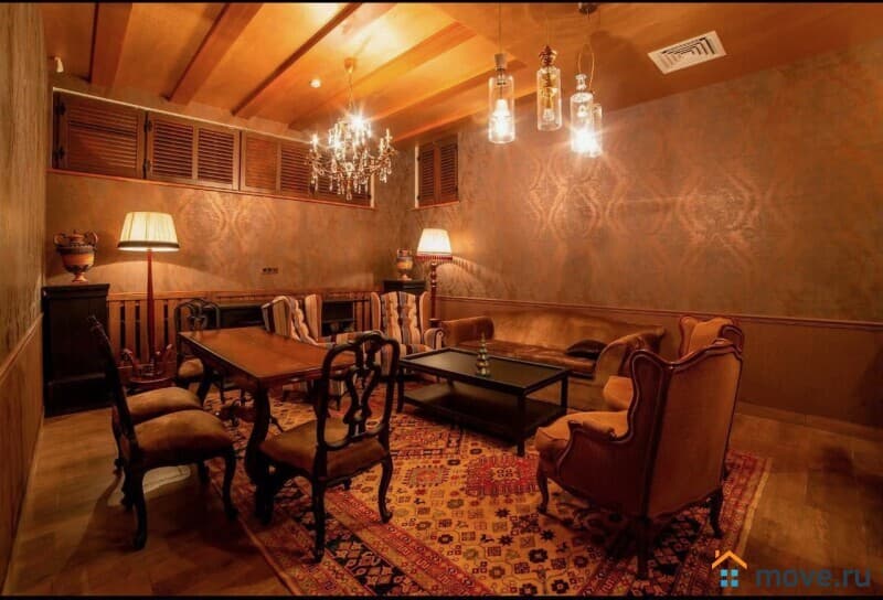 коттедж, 550 м²