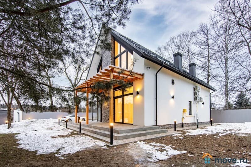 коттедж, 200 м²