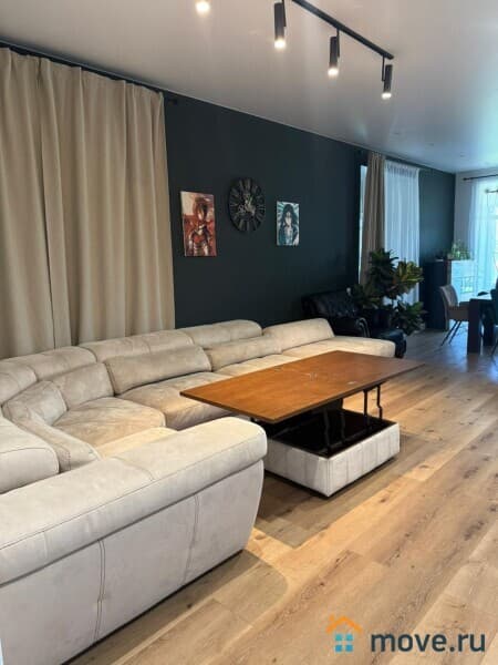 коттедж, 300 м&sup2;