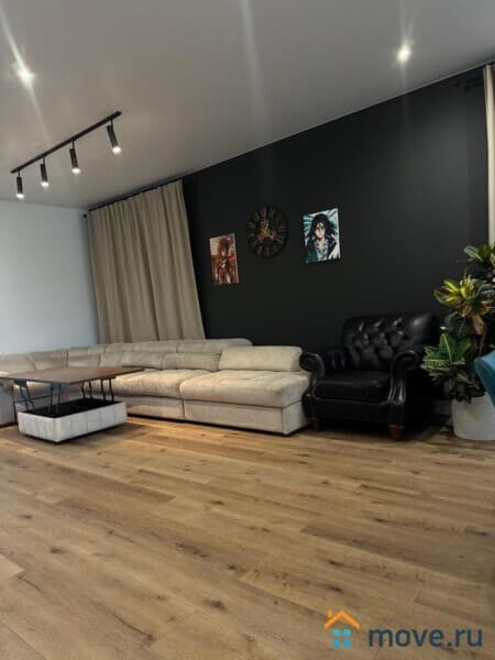 коттедж, 300 м&sup2;