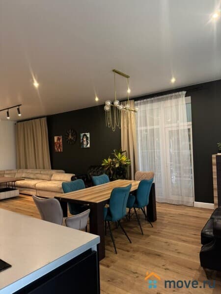 коттедж, 300 м&sup2;