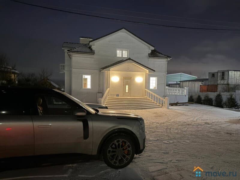 коттедж, 550 м&sup2;