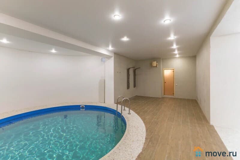 коттедж, 550 м&sup2;