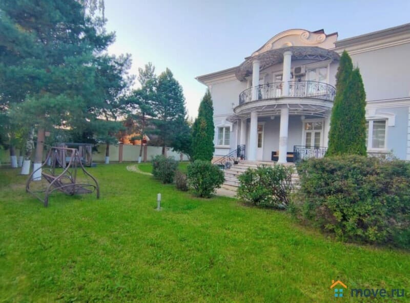 коттедж, 680 м&sup2;