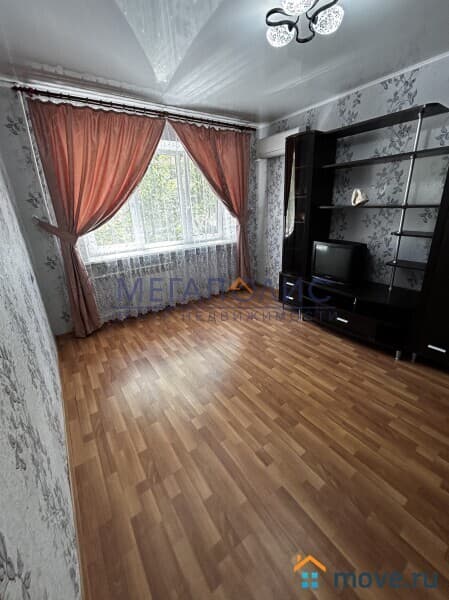 3-комн. квартира, 49.4 м²