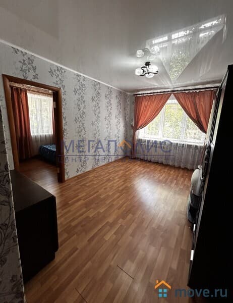 3-комн. квартира, 49.4 м²