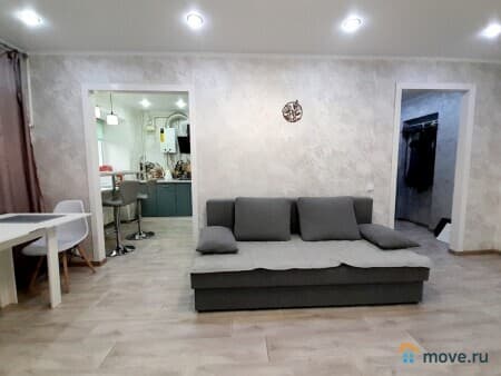 Продаю 3-комнатную квартиру, 42.5 м², Балаково, улица Титова, 27а