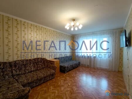 Продается 2-комнатная квартира, 72.7 м&sup2;, Балаково, улица Академика Жук, 12/1
