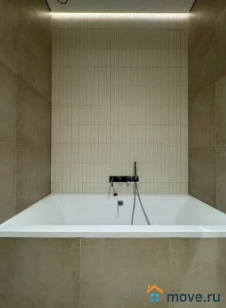 3-комн. квартира, 150 м&sup2;