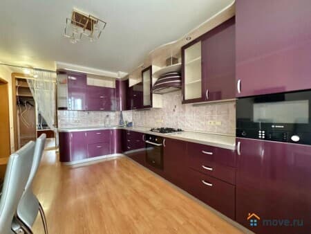 Сдаем 3-комнатную квартиру, 75 м&sup2;, Казань, улица Сибгата Хакима, 35