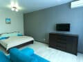 Сдам двухкомнатную квартиру на сутки, 63 м², этаж 1 из 5. Фото 1