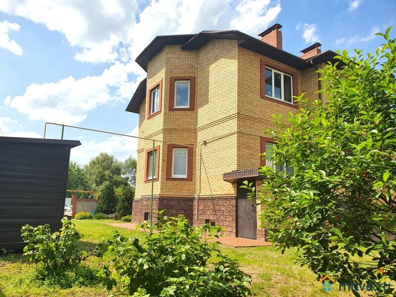 коттедж, 318.7 м²
