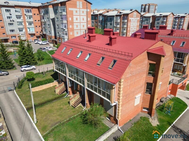 таунхаус, 272 м²