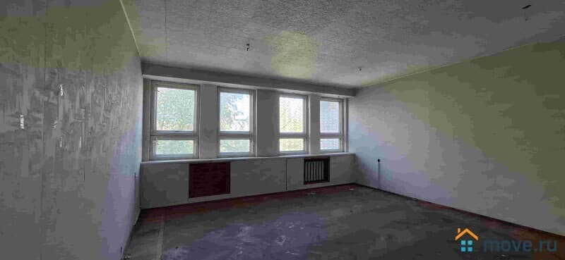 нежилое здание, 1480 м²