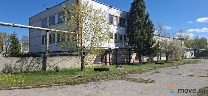 нежилое здание, 1480 м²