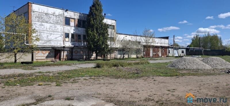 нежилое здание, 1480 м²