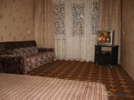 Сдаем посуточно 1-комнатную квартиру, 34 м&sup2;, Канск, улица Московская, 16