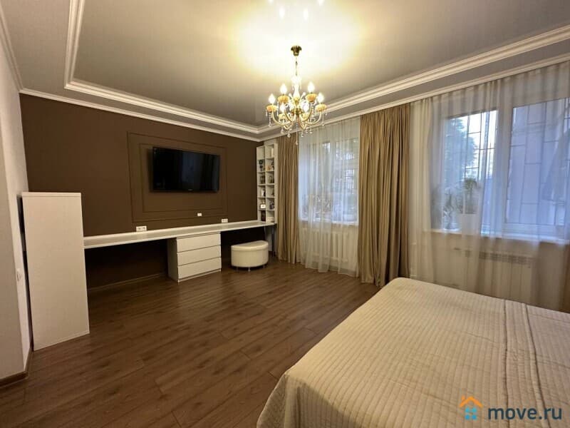 4-комн. квартира, 156 м²