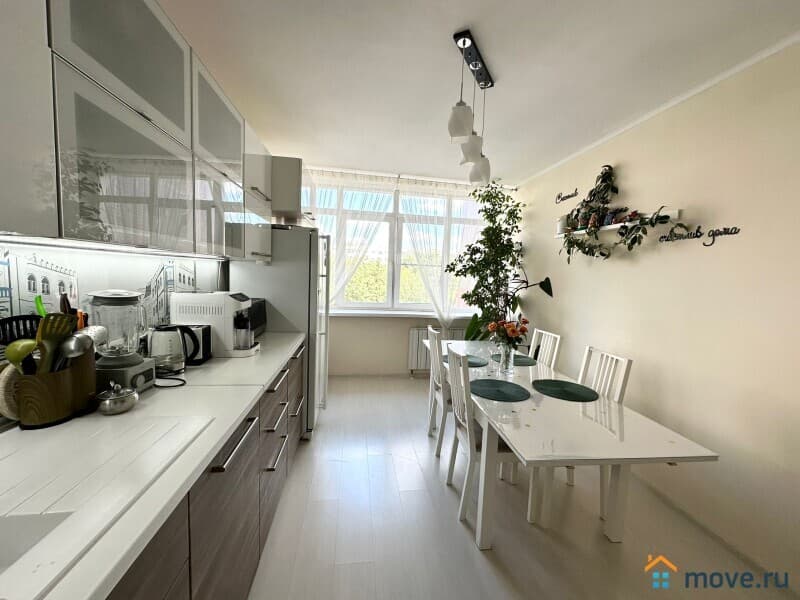 3-комн. квартира, 100 м²
