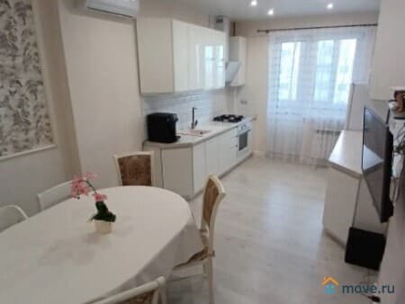 Продается 2-комнатная квартира, 64 м&sup2;, Ростов-на-Дону, улица Матросова, 35