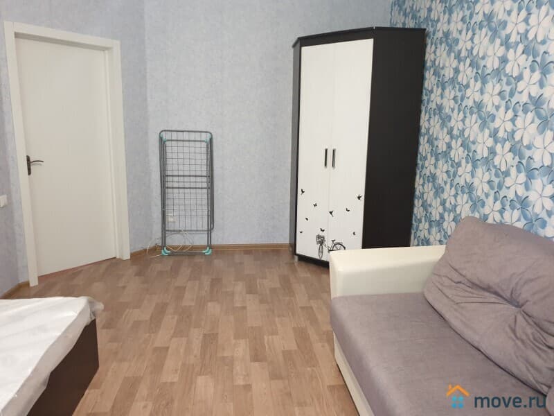 комната, 42 м²