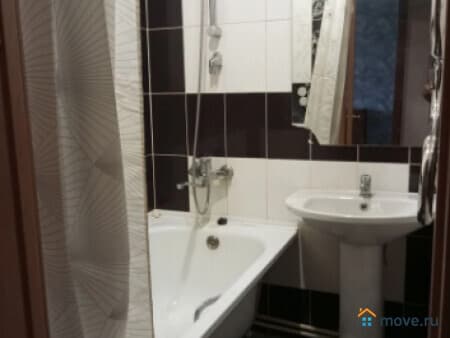 Сдаем 2-комнатную квартиру, 44 м&sup2;, Красноярск, проспект им газеты Красноярский Рабочий, 151