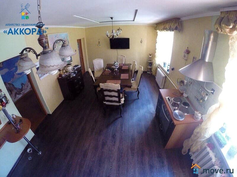дом, 643.5 м²
