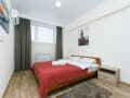 Снять двухкомнатную квартиру на сутки, 57 м², этаж 1 из 9. Фото 1