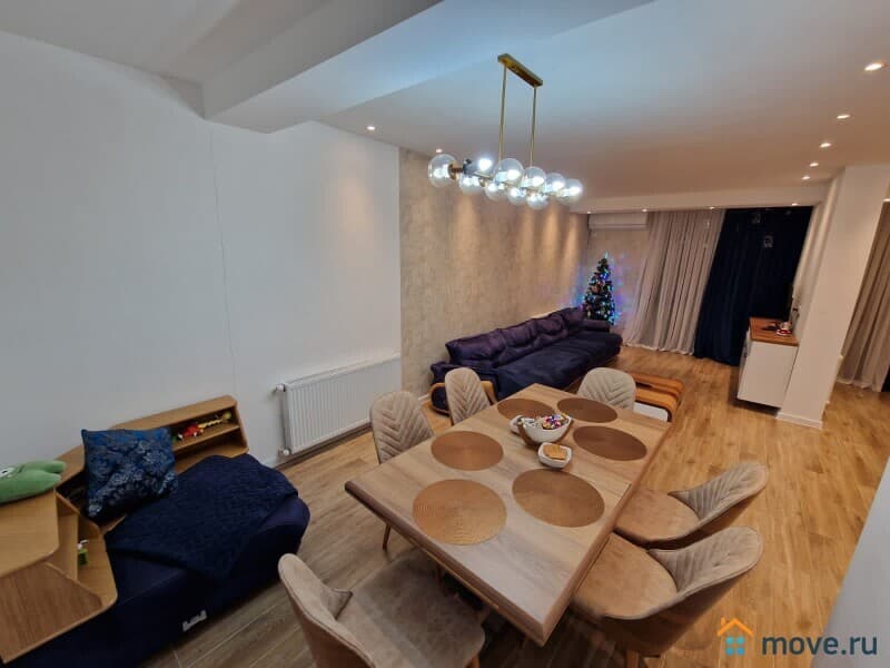 3-комн. квартира, 121 м²