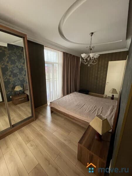 3-комн. квартира, 130 м²