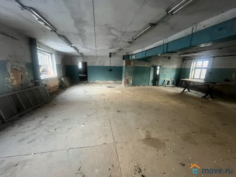 нежилое здание, 469 м²