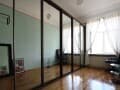 Продаем трехкомнатную квартиру, 94 м², 9 мин. до метро пешком, этаж 3 из 5. Фото 2