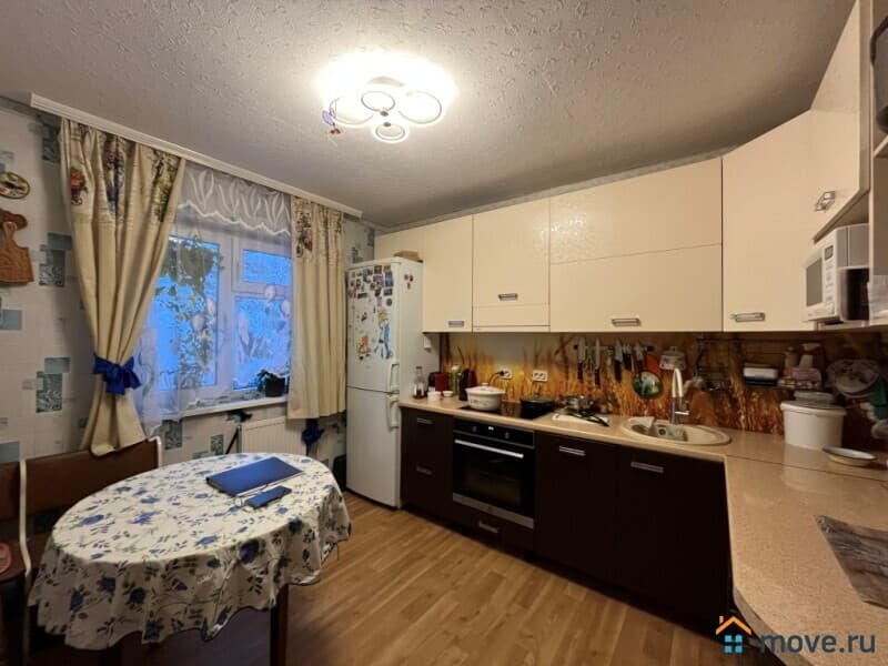 3-комн. квартира, 76.2 м²