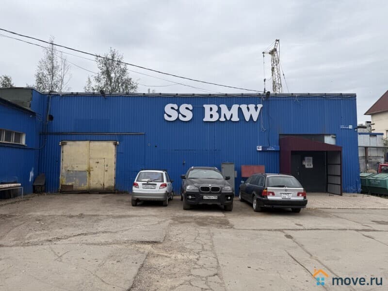 нежилое здание, 808 м²