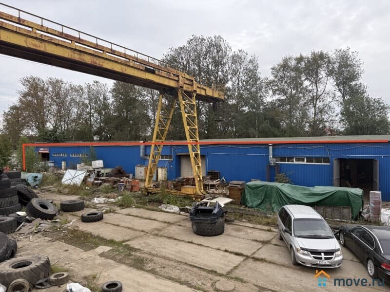 нежилое здание, 2382 м²