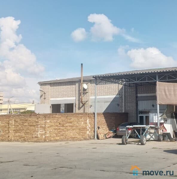 нежилое здание, 1444 м²