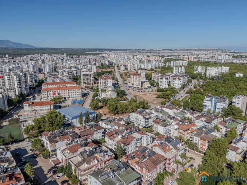 6-комн. квартира, 245 м²