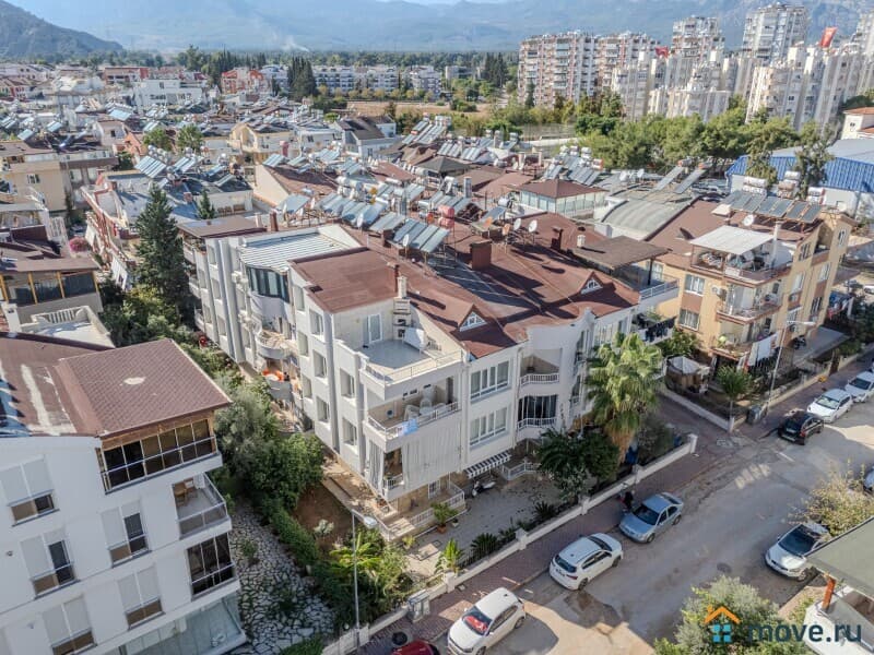 6-комн. квартира, 245 м²