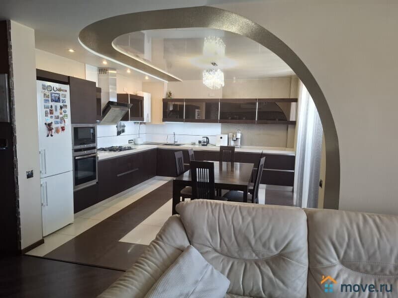 3-комн. квартира, 141 м²