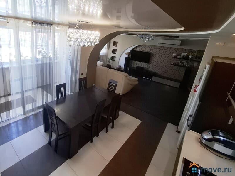 3-комн. квартира, 141 м²