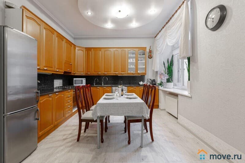 4-комн. квартира, 140 м²