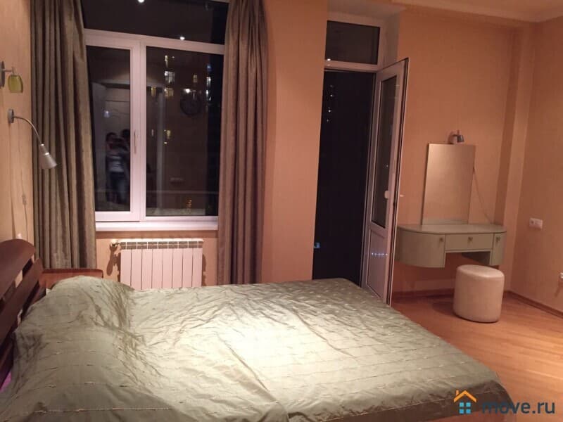 4-комн. квартира, 140 м²