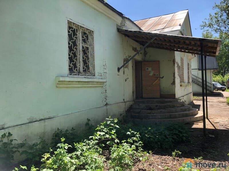 нежилое здание, 250 м²