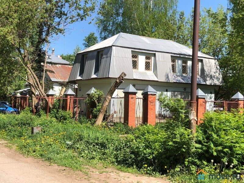 нежилое здание, 250 м²