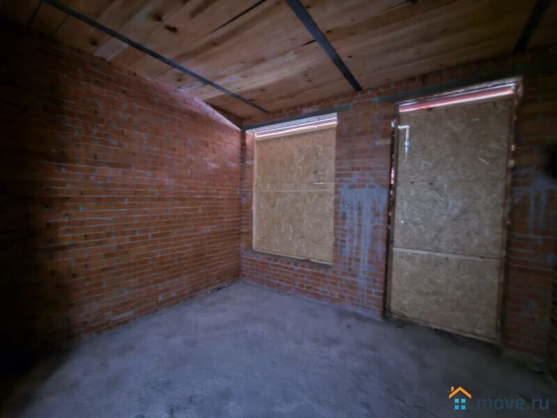 дом, 327 м&sup2;