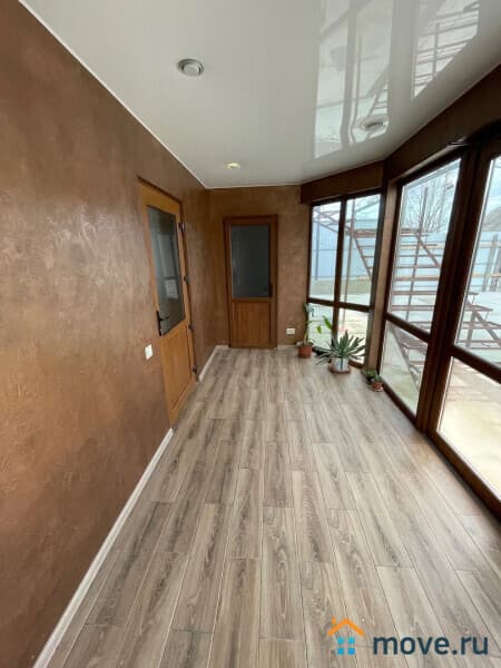 дом, 284.3 м&sup2;