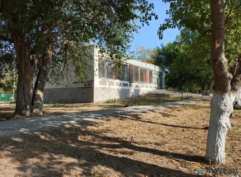 нежилое здание, 288.8 м²