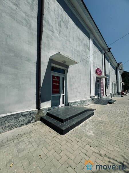 нежилое здание, 382 м²