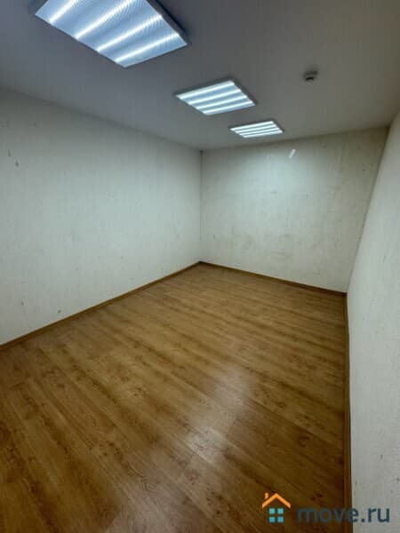 нежилое здание, 382 м²