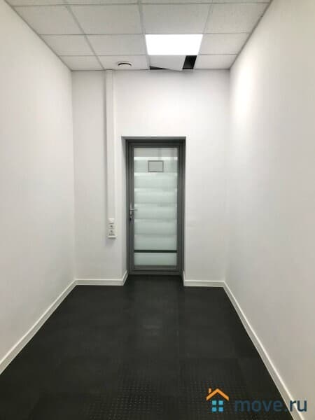 склад, 14.3 м&sup2;